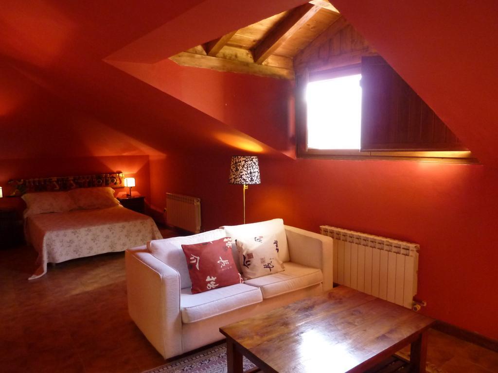 Hotel Aire De Ruesga Habitación foto